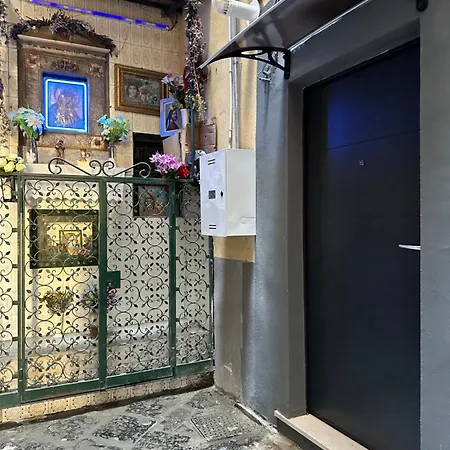 Casa Carmeli Bed and Breakfast 4*